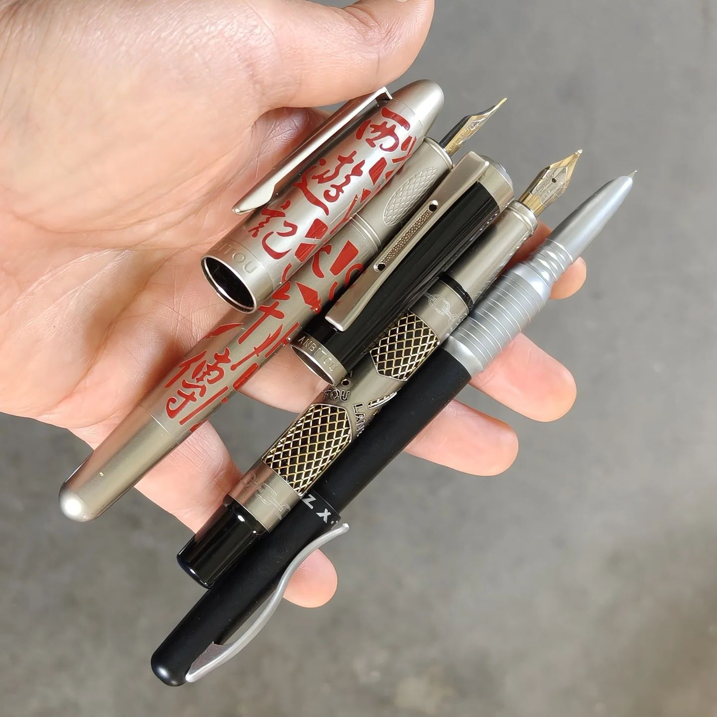 3本の古いヴィンテージレア万年筆、金属棒付きの細いペン先、オ - Vintage Collectible Pens のレビューと価格